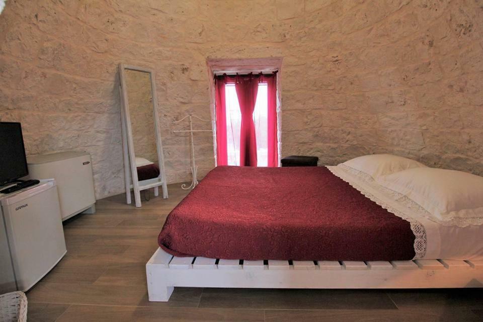Agriturismo Grotta Di Figazzano チステルニーノ エクステリア 写真